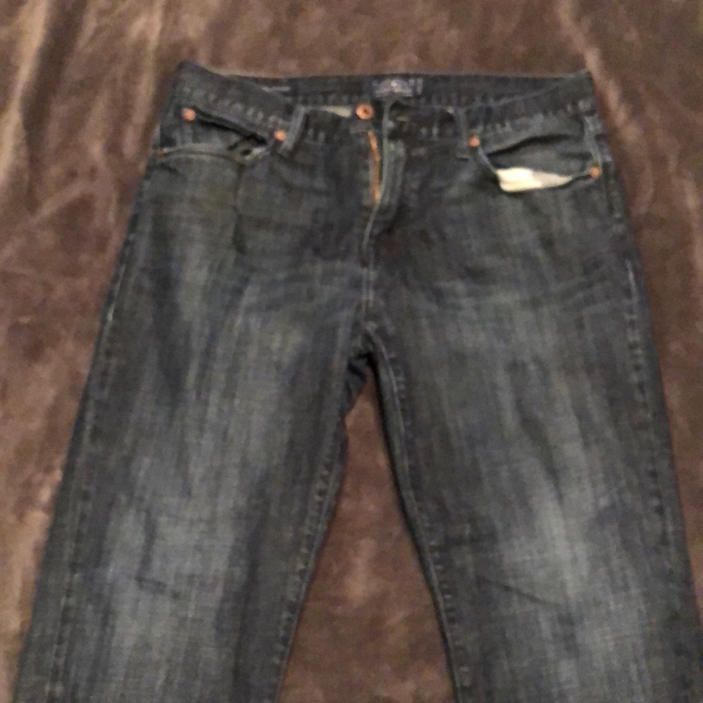 Men’s Lucky jeans.